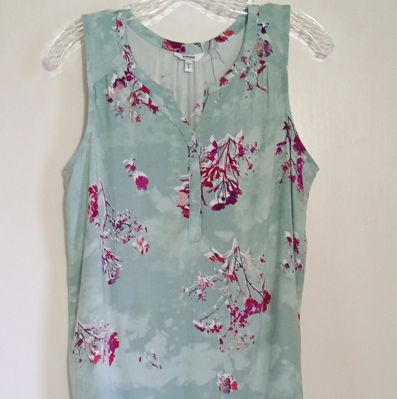 Sonoma Tops - Sonoma floral vneck sleeveless blouse